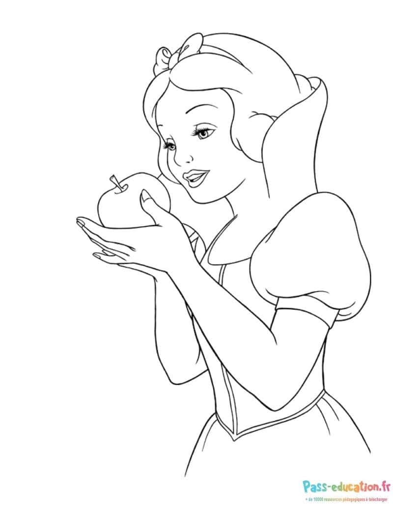 Blanche Neige avec pomme